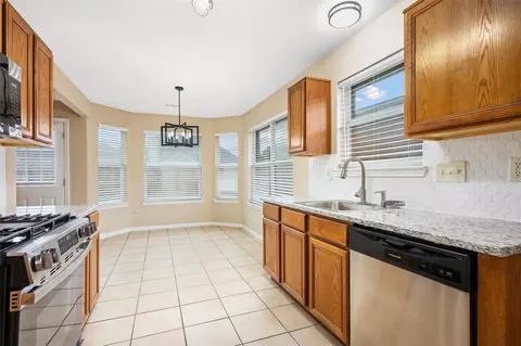 Kitchen - 4414 Bridgevillage Dr, Spring, TX 77373 photo 4 of 10