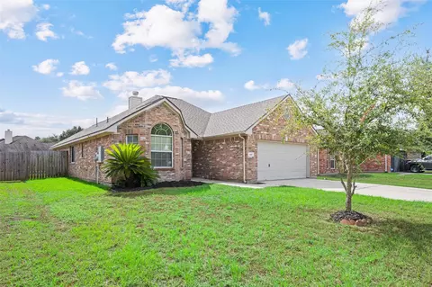Exterior - 4414 Bridgevillage Dr, Spring, TX 77373 photo 3 of 6