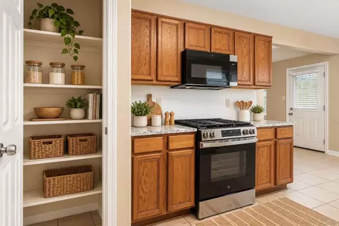 Kitchen - 4414 Bridgevillage Dr, Spring, TX 77373 photo 3 of 10