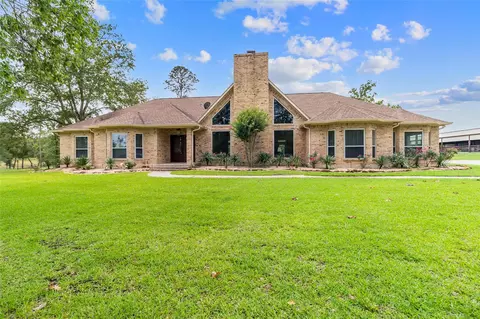 1 Haynes Rd # B, Huntsville, TX 77320