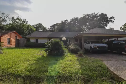 4940 Park St, Beaumont, TX 77705