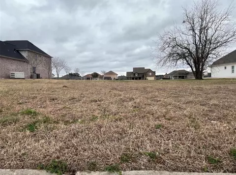 10888 Dauphine St, Willis, TX 77318