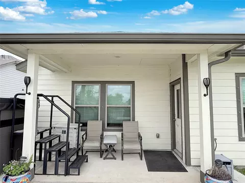 Exterior - 209 Bryan Way, Angleton, TX 77515 photo 2 of 4