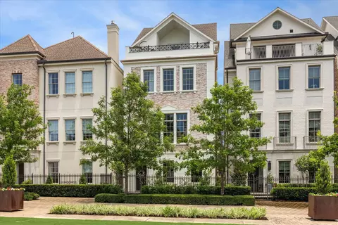 313 Royale Heights Ln, Houston, TX 77024
