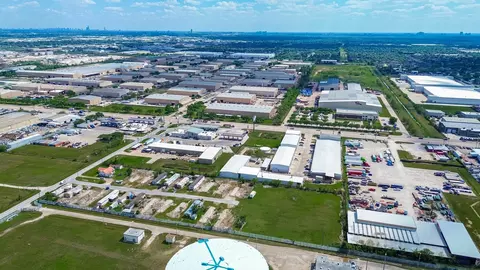 7115 Fairview St, Houston, TX 77041