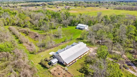 41712 Harpers Church Rd, Hempstead, TX 77445