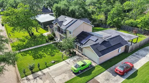 7923 Glenview Dr, Houston, TX 77061