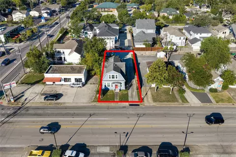 1105 Yale St, Houston, TX 77008