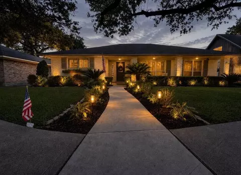 5531 Lymbar Dr, Houston, TX 77096