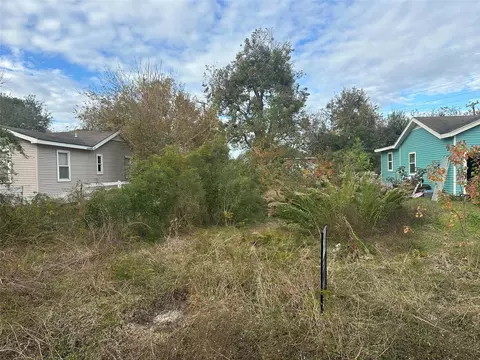 6518 Park Ave, Texas City, TX 77591
