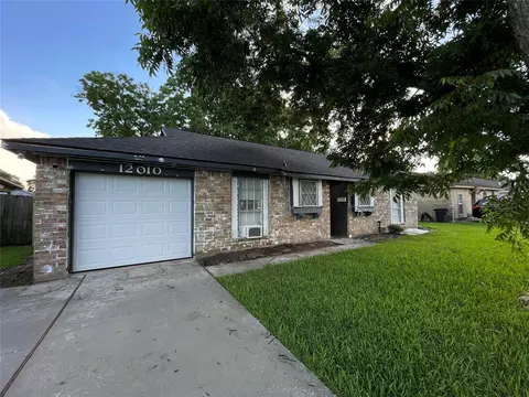 12010 Flushing Meadows Dr, Houston, TX 77089