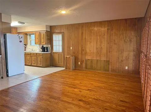 Living - 192 Sam Houston Loop, Point Blank, TX 77364 photo 9 of 10
