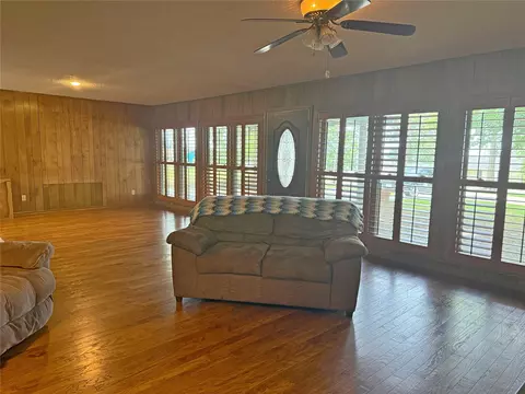 Living - 192 Sam Houston Loop, Point Blank, TX 77364 photo 7 of 10