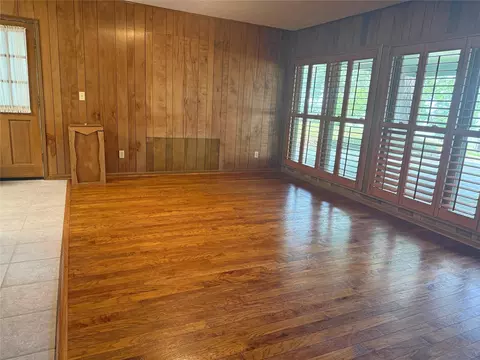Living - 192 Sam Houston Loop, Point Blank, TX 77364 photo 8 of 10