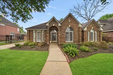 6714 Morningside Dr, Sugar Land, TX 77479