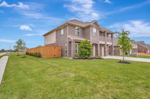 13310 Suntail Ct, Texas City, TX 77568