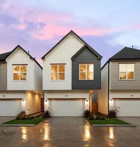 1834 W Tidwell Rd, Houston, TX 77091