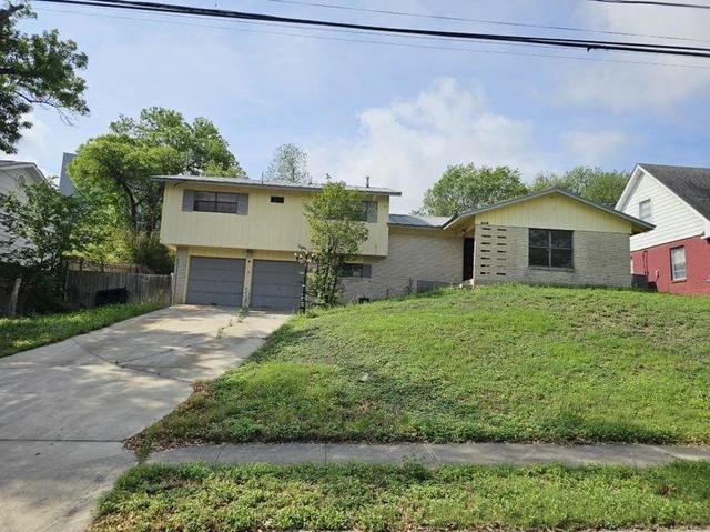 606 Barchester Dr, San Antonio, TX 78216