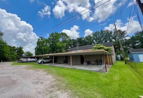 Exterior - 1039-1045 N Chenango St, Angleton, TX 77515 photo 8 of 8