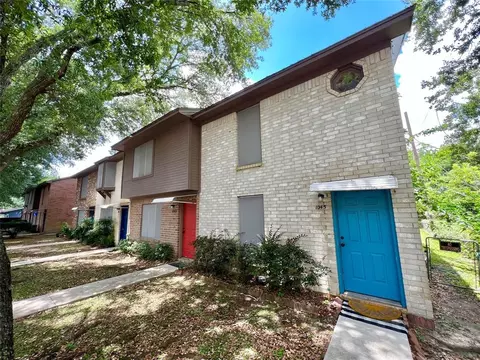 1039-1045 N Chenango St, Angleton, TX 77515