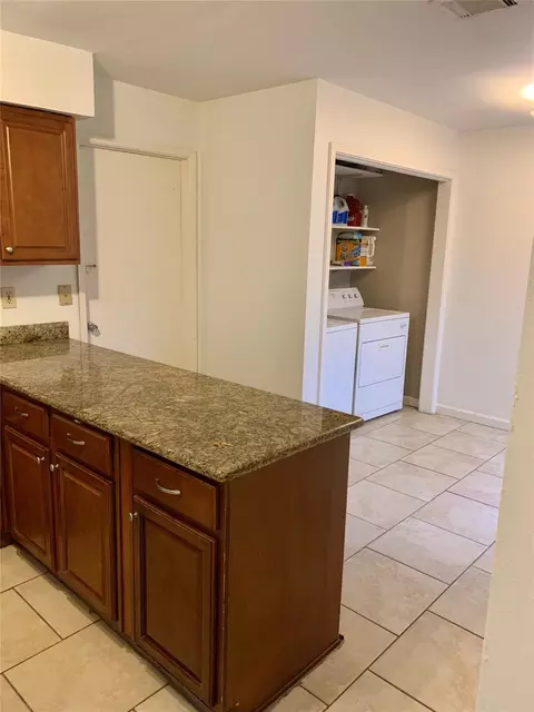 6319 Coachwood Dr, Houston, TX 77035