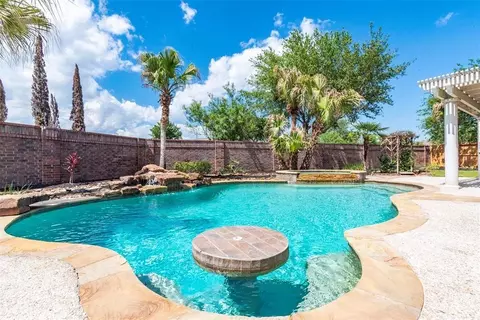 2702 Porto Bianco Ln, League City, TX 77573