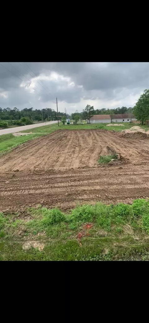 11203 Garrett Rd, Houston, TX 77044