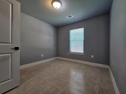 2129 Raspberry Ln, Pasadena, TX 77502 photo 18