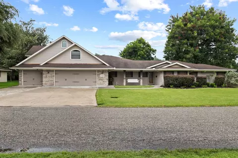 1308 Boyd Ave, Port Neches, TX 77651