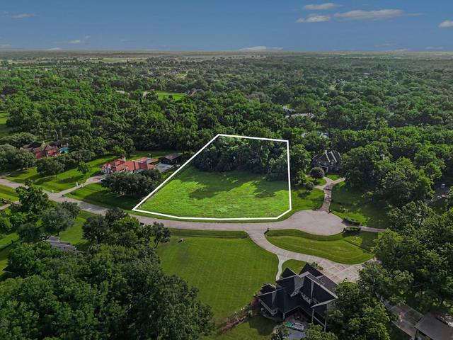 8635 Halls Retreat Ct, Missouri City, TX 77459