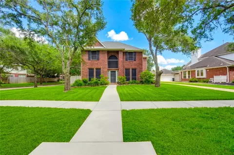 5007 Rebel Ridge Dr, Sugar Land, TX 77478