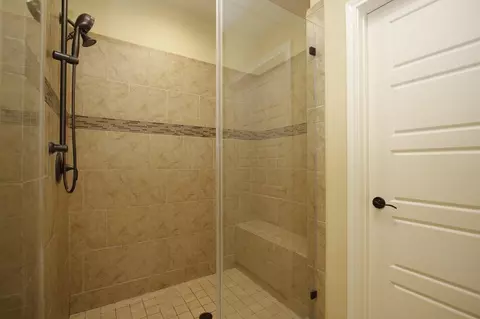 Bath - 1547 Ruby Dr, Willis, TX 77378 photo 3 of 8