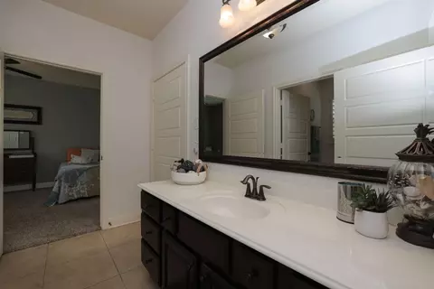 Bath - 1547 Ruby Dr, Willis, TX 77378 photo 8 of 8