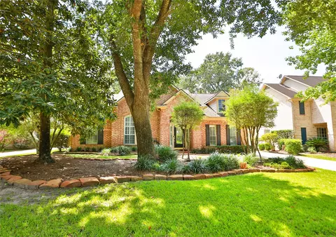 26 Dove Trace Cir, The Woodlands, TX 77382