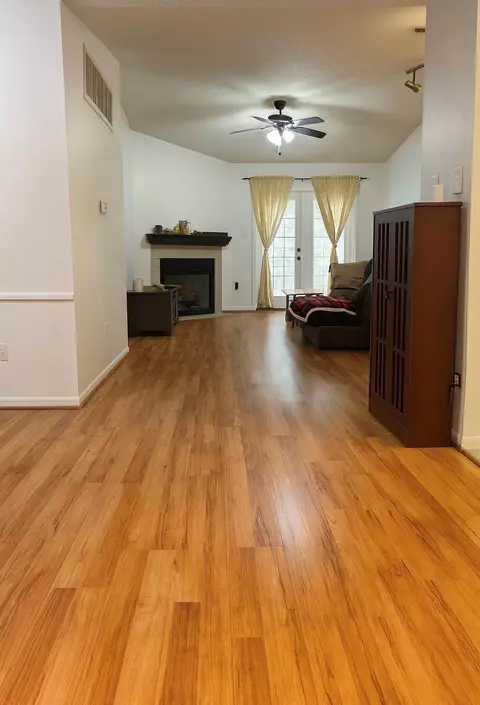 11201 Lynbrook Dr #3504, Houston, TX 77042