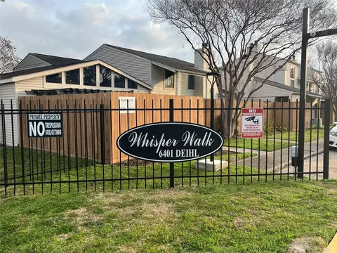 6401 Deihl Rd #902, Houston, TX 77092