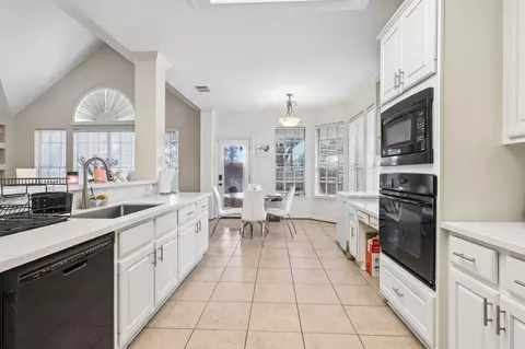 Kitchen - 410 Spring Lakes Hvn, Spring, TX 77373 photo 2 of 3