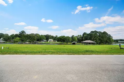 62 Cypress Bnd, Huntsville, TX 77340