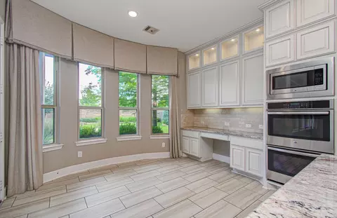 Kitchen - 2726 Kingston Bluff Ln, Katy, TX 77494 photo 4 of 4