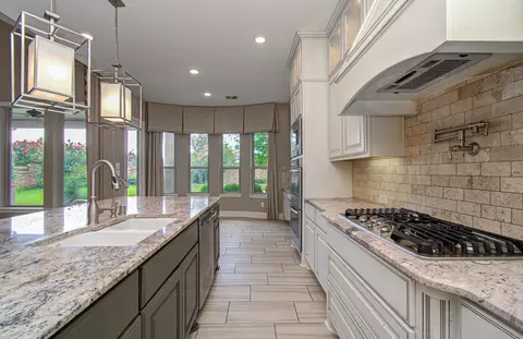 Kitchen - 2726 Kingston Bluff Ln, Katy, TX 77494 photo 3 of 4