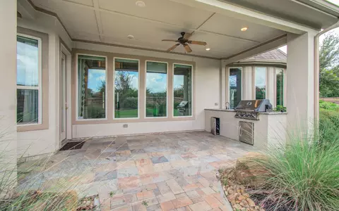 Exterior - 2726 Kingston Bluff Ln, Katy, TX 77494 photo 6 of 7