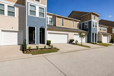 3519 Topango Dr, Pasadena, TX 77504