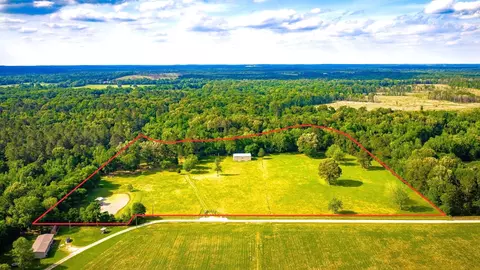968 Oats Rd, Livingston, TX 77351