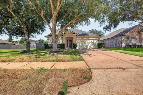 419 Drake Ln, League City, TX 77573