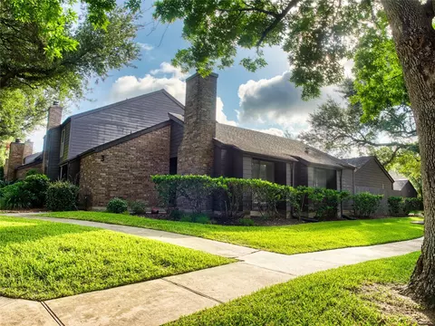 16550 Space Center Boulevard Blvd, Houston, TX 77058