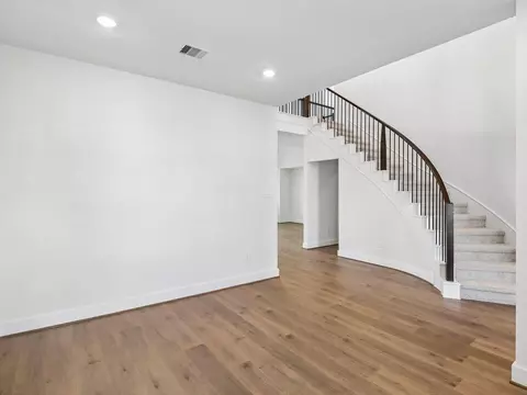 Living - 2818 Clapbread Ln, Rosenberg, TX 77471 photo 17 of 18