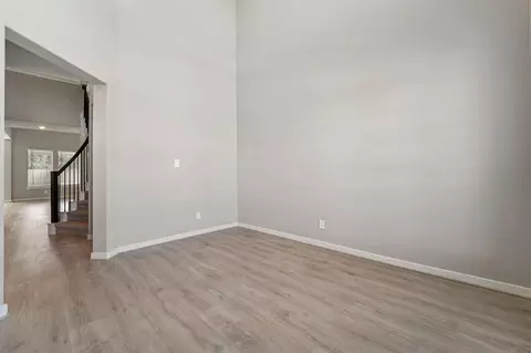 Living - 2818 Clapbread Ln, Rosenberg, TX 77471 photo 5 of 9