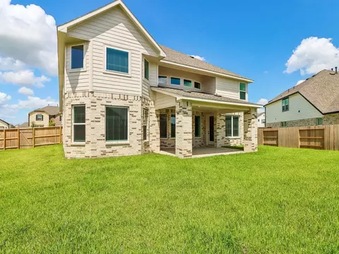 Exterior - 2818 Clapbread Ln, Rosenberg, TX 77471 photo 3 of 4