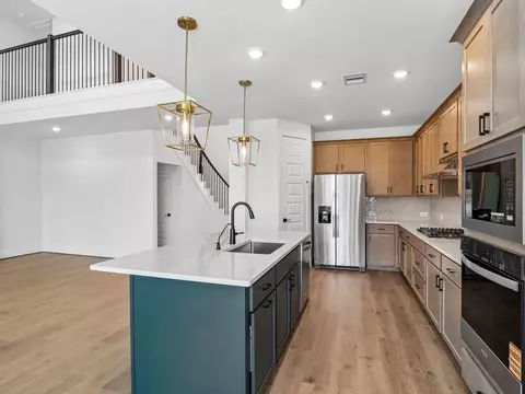 Kitchen - 2818 Clapbread Ln, Rosenberg, TX 77471 photo 9 of 9