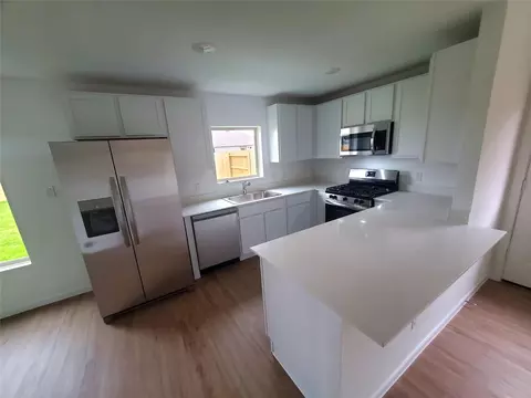 3115 Savannah Rose Dr, Angleton, TX 77515